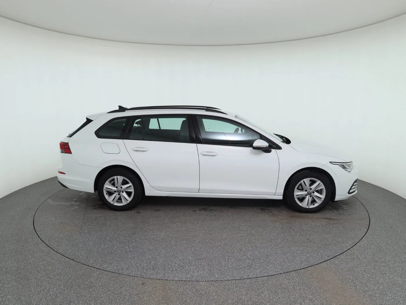 VW Golf VIII Variant 2.0 TDI Life | Bild 5 von 26