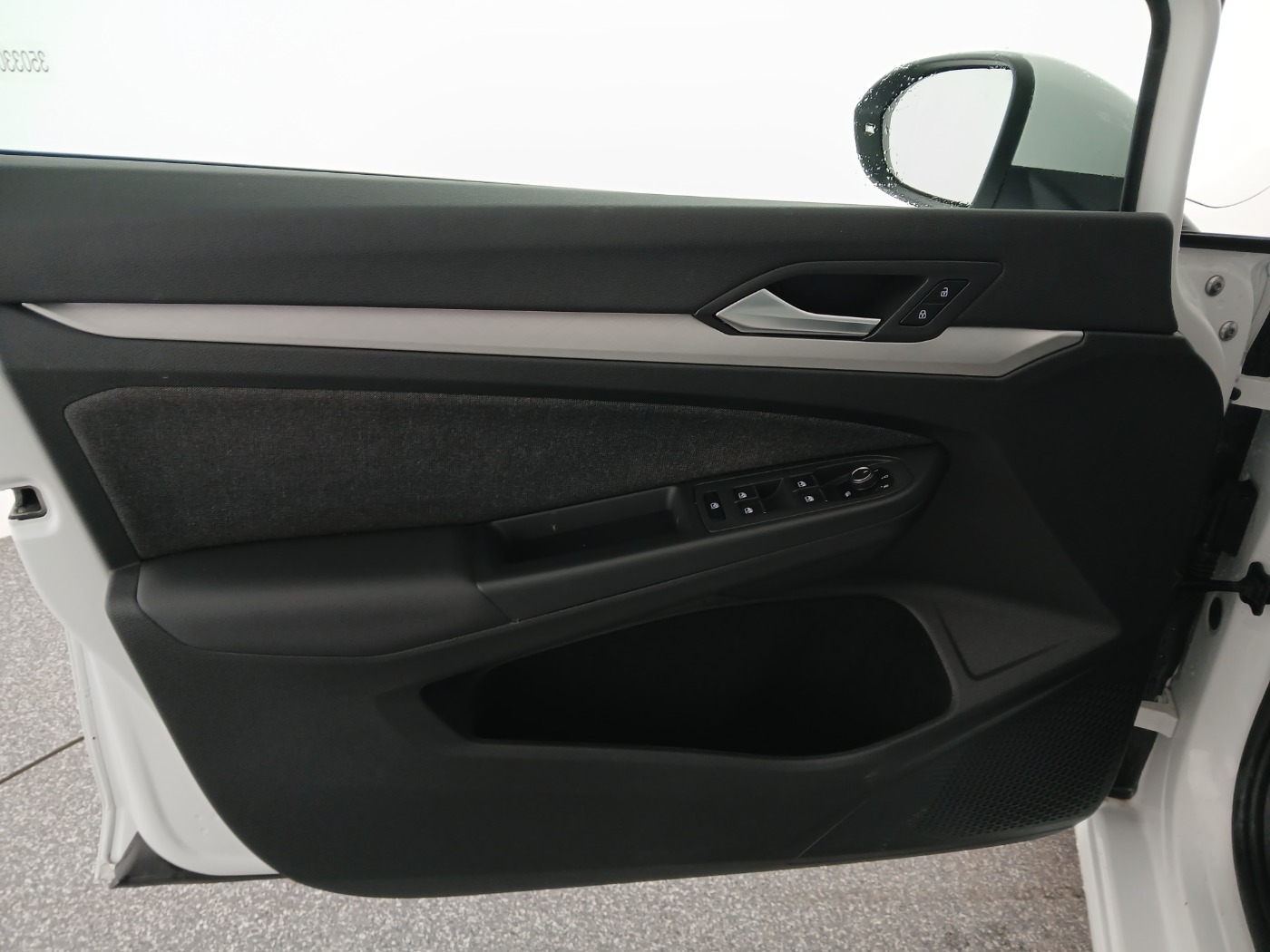 VW Golf VIII Variant 2.0 TDI Life | Bild 11 von 26