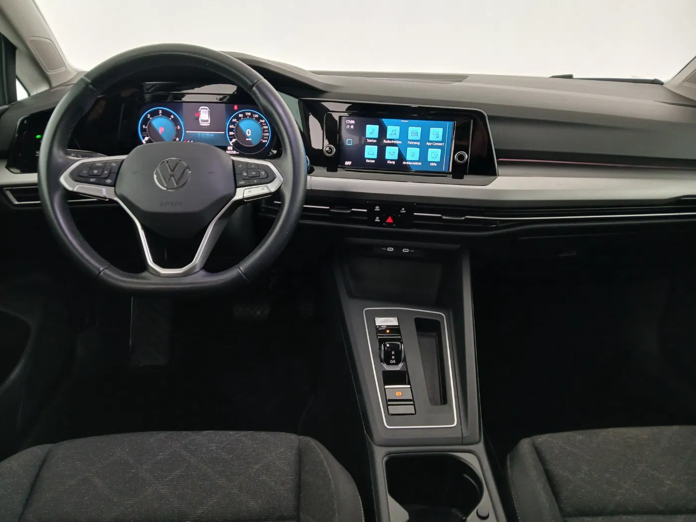 VW Golf VIII Variant 2.0 TDI Life | Bild 15 von 26