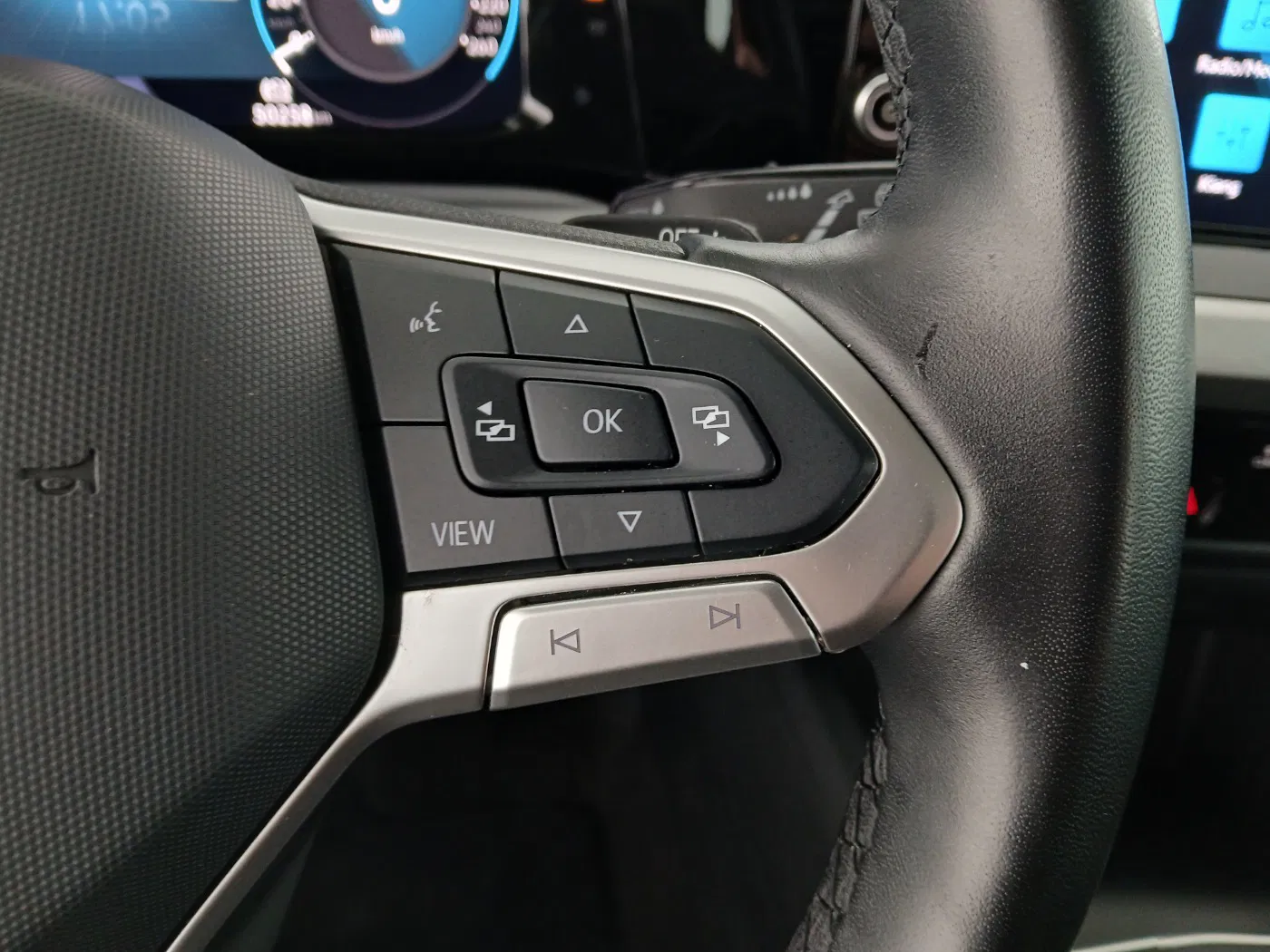 VW Golf VIII Variant 2.0 TDI Life | Bild 18 von 26