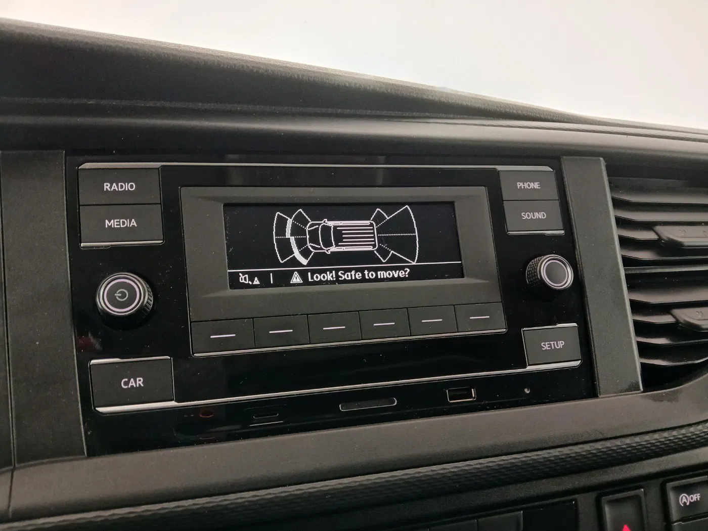 VW T6.1 Transporter 2.0 TDI 4Motion | Bild 19 von 26