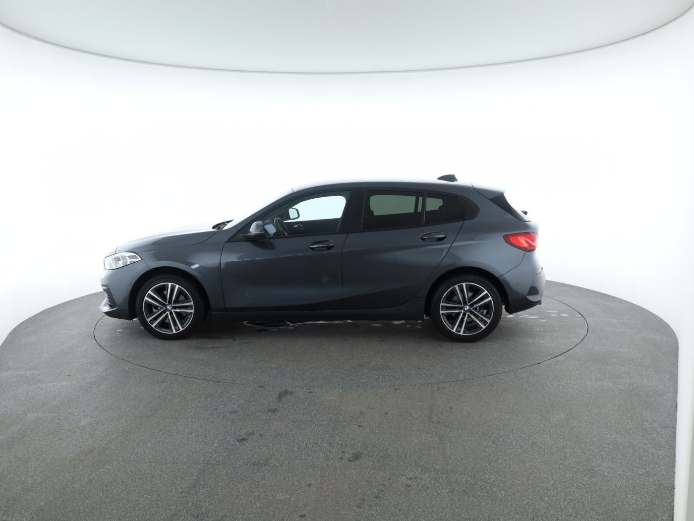 BMW 118d Advantage | Bild 2 von 27
