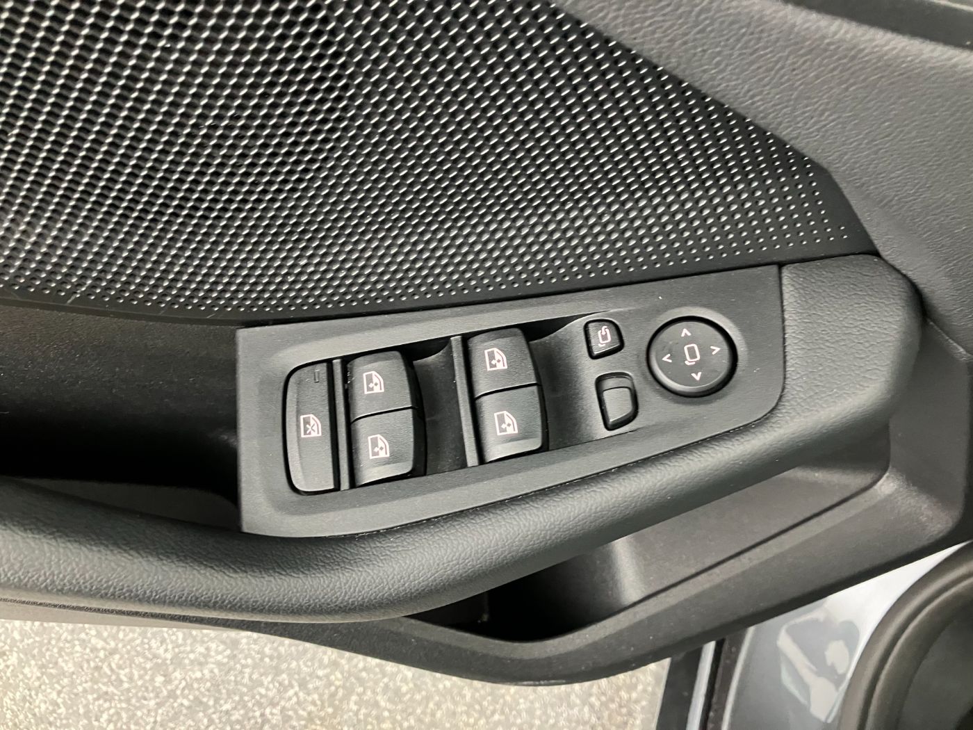 BMW 118d Advantage | Bild 9 von 27