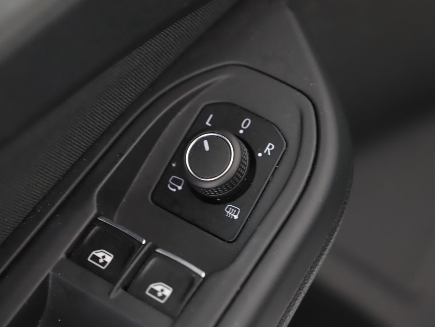 VW Golf VIII Var. 2.0 TDI Life DSG | Bild 12 von 27