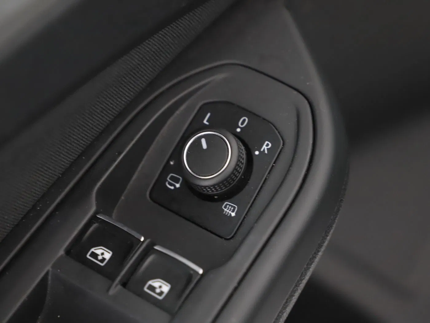 VW Golf VIII Var. 2.0 TDI Life DSG | Bild 12 von 27