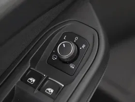 VW Golf VIII Var. 2.0 TDI Life DSG | Thumbnail 12 von 27