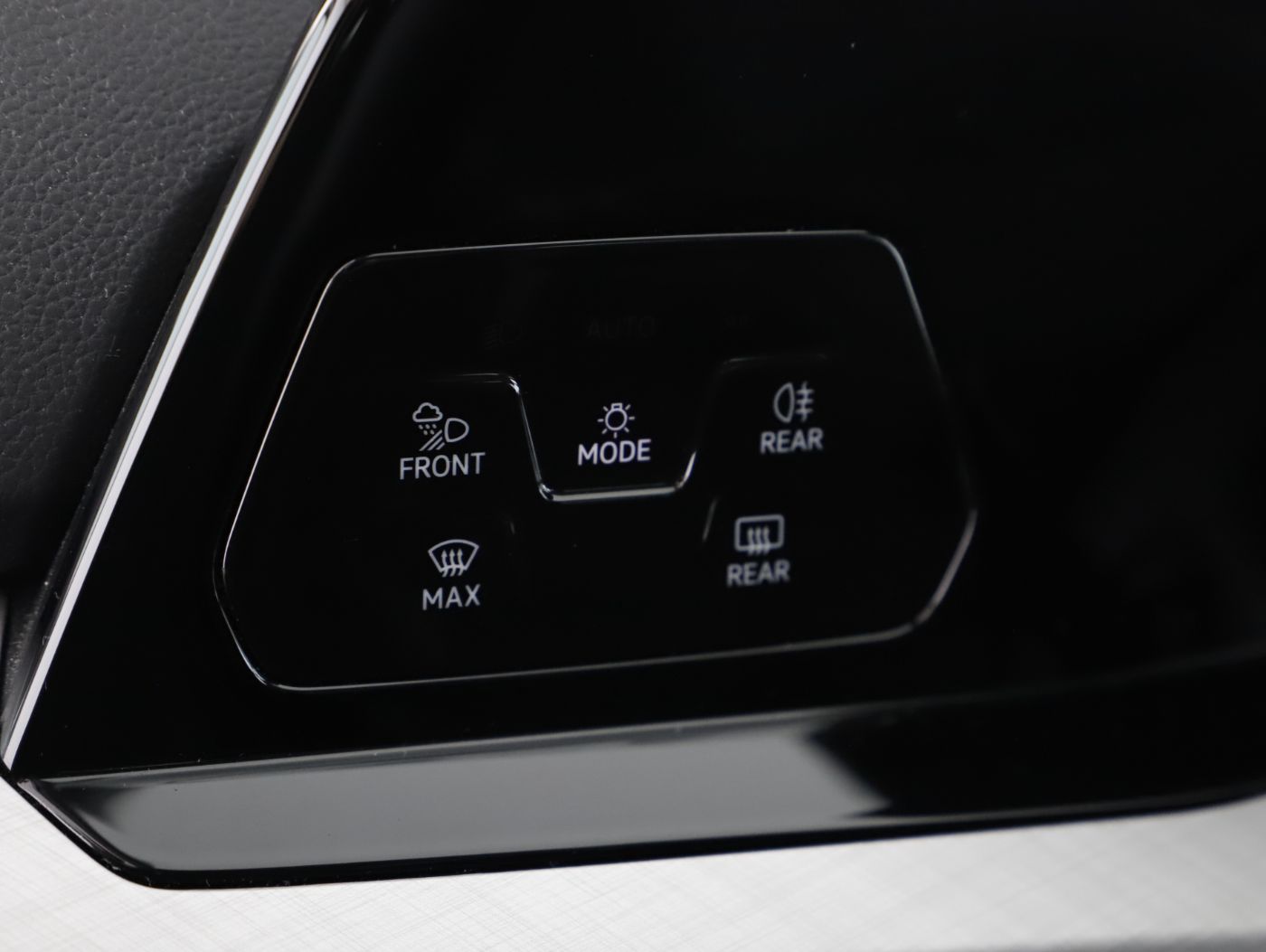 VW Golf VIII Var. 2.0 TDI Life DSG | Bild 13 von 27