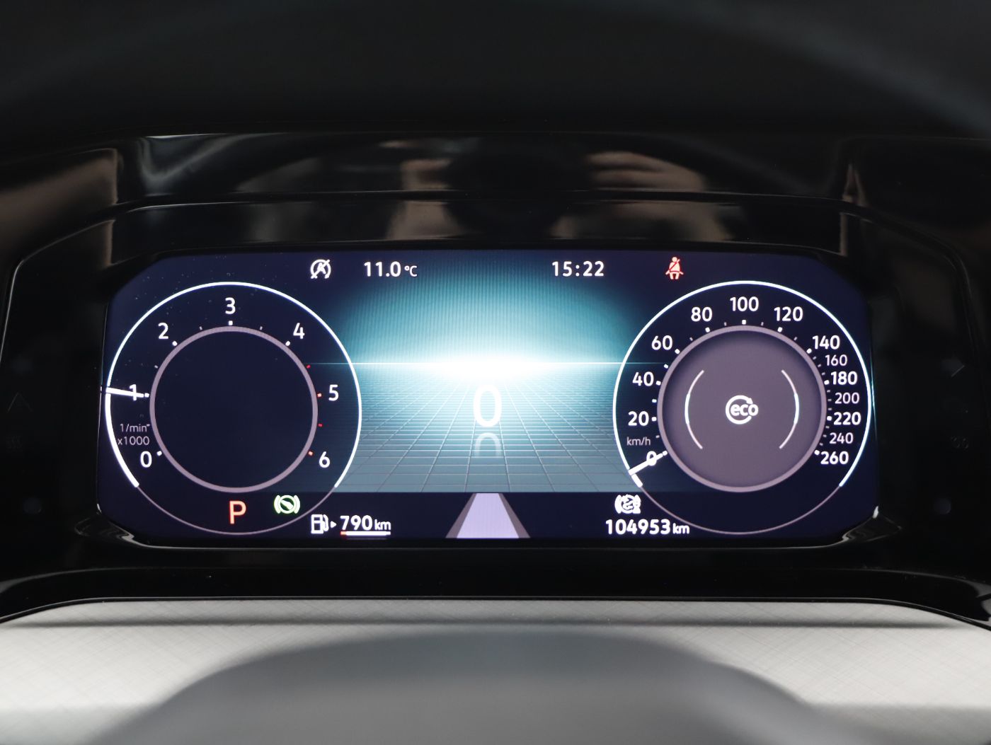 VW Golf VIII Var. 2.0 TDI Life DSG | Bild 16 von 27