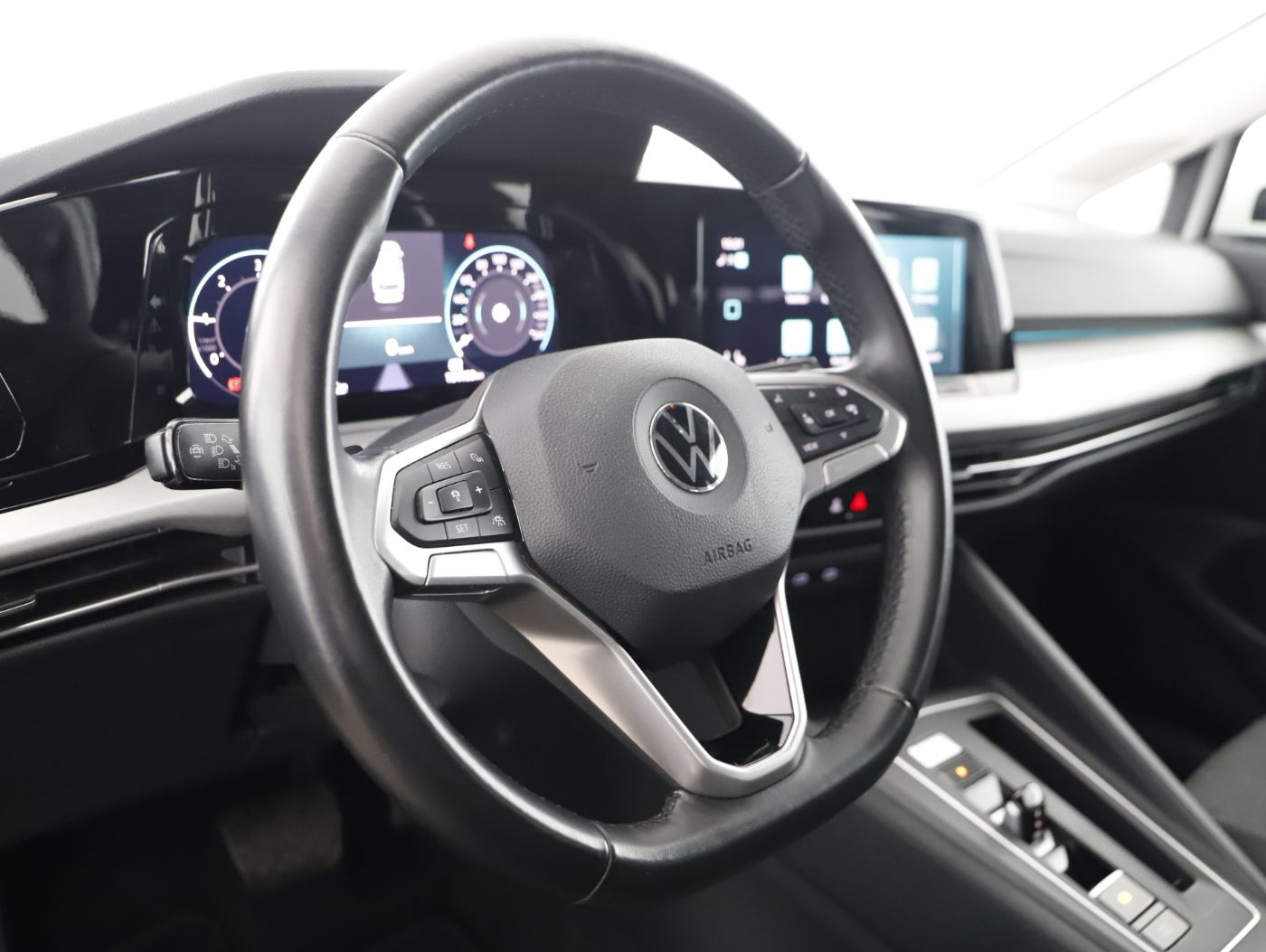 VW Golf VIII Var. 2.0 TDI Life DSG | Bild 17 von 27