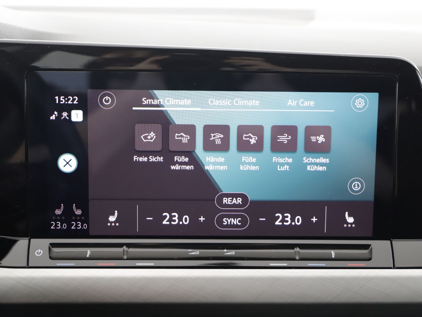 VW Golf VIII Var. 2.0 TDI Life DSG | Bild 20 von 27