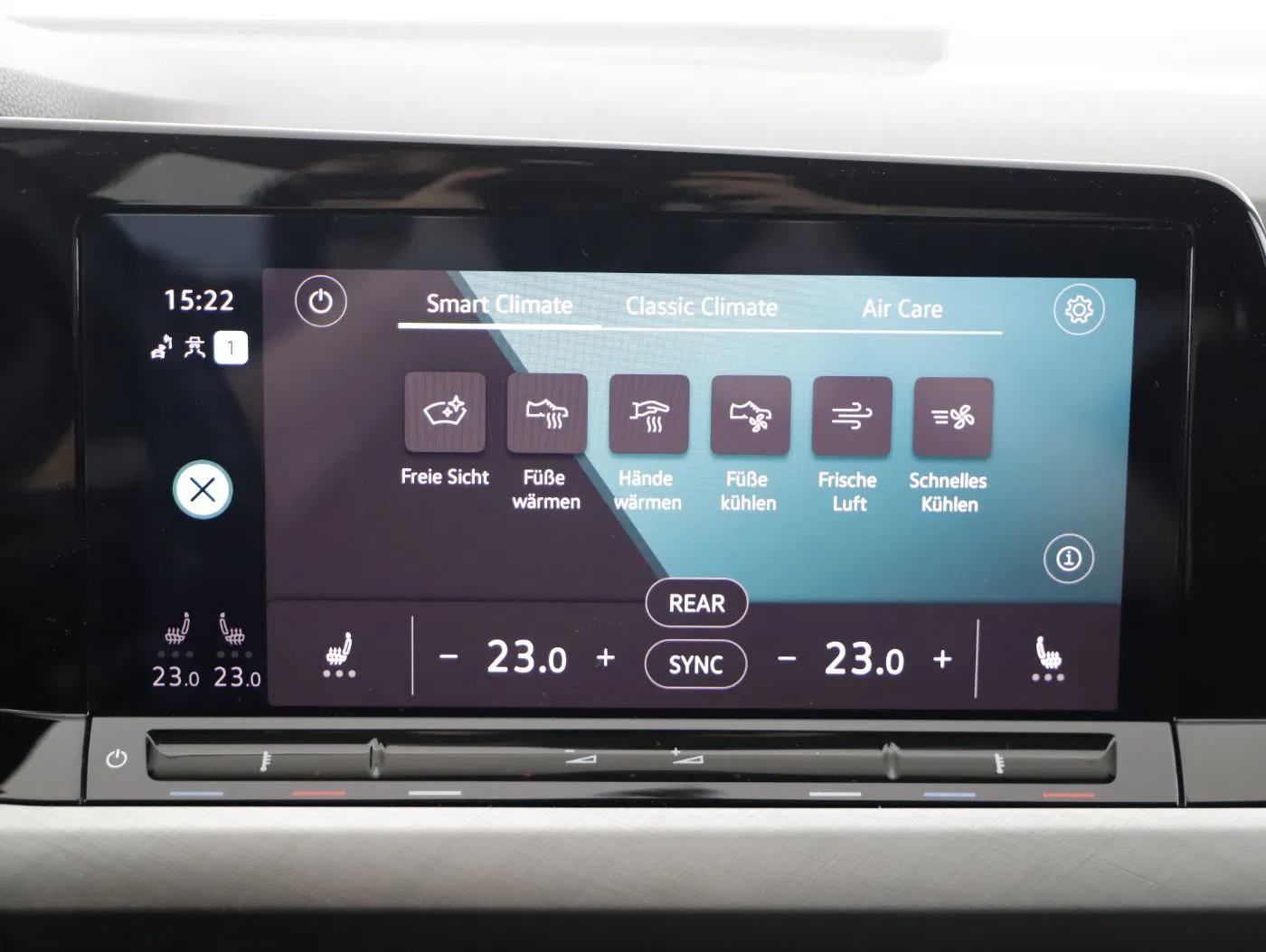 VW Golf VIII Var. 2.0 TDI Life DSG | Bild 20 von 27