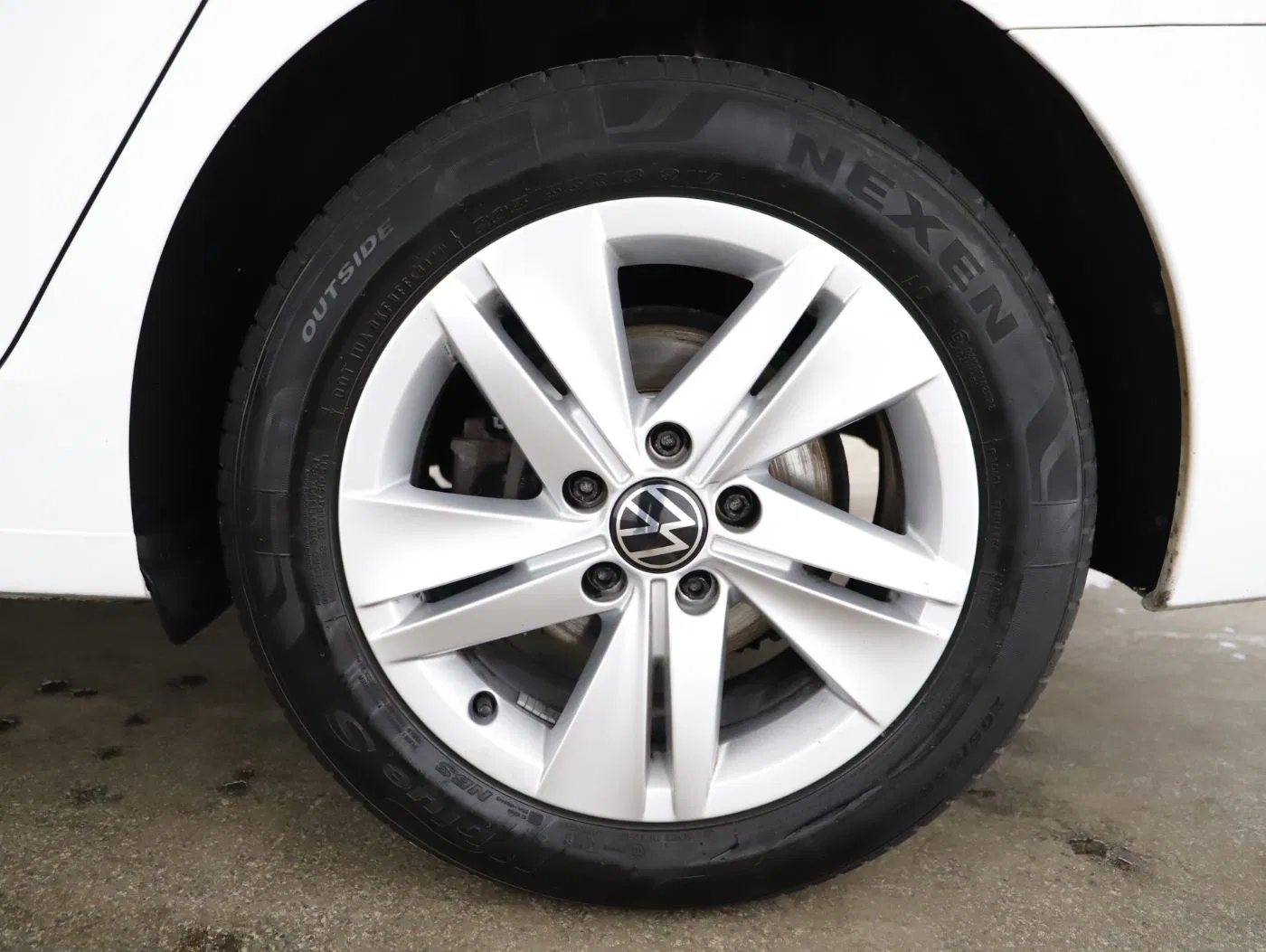 VW Golf VIII Var. 2.0 TDI Life DSG | Bild 10 von 27