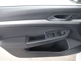 VW Golf VIII Var. 2.0 TDI Life DSG | Thumbnail 11 von 27