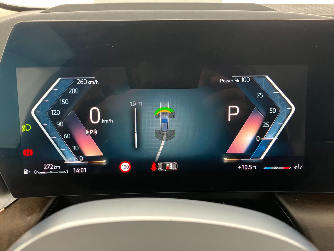 BMW 218d Active Tourer Luxury Line | Bild 12 von 31