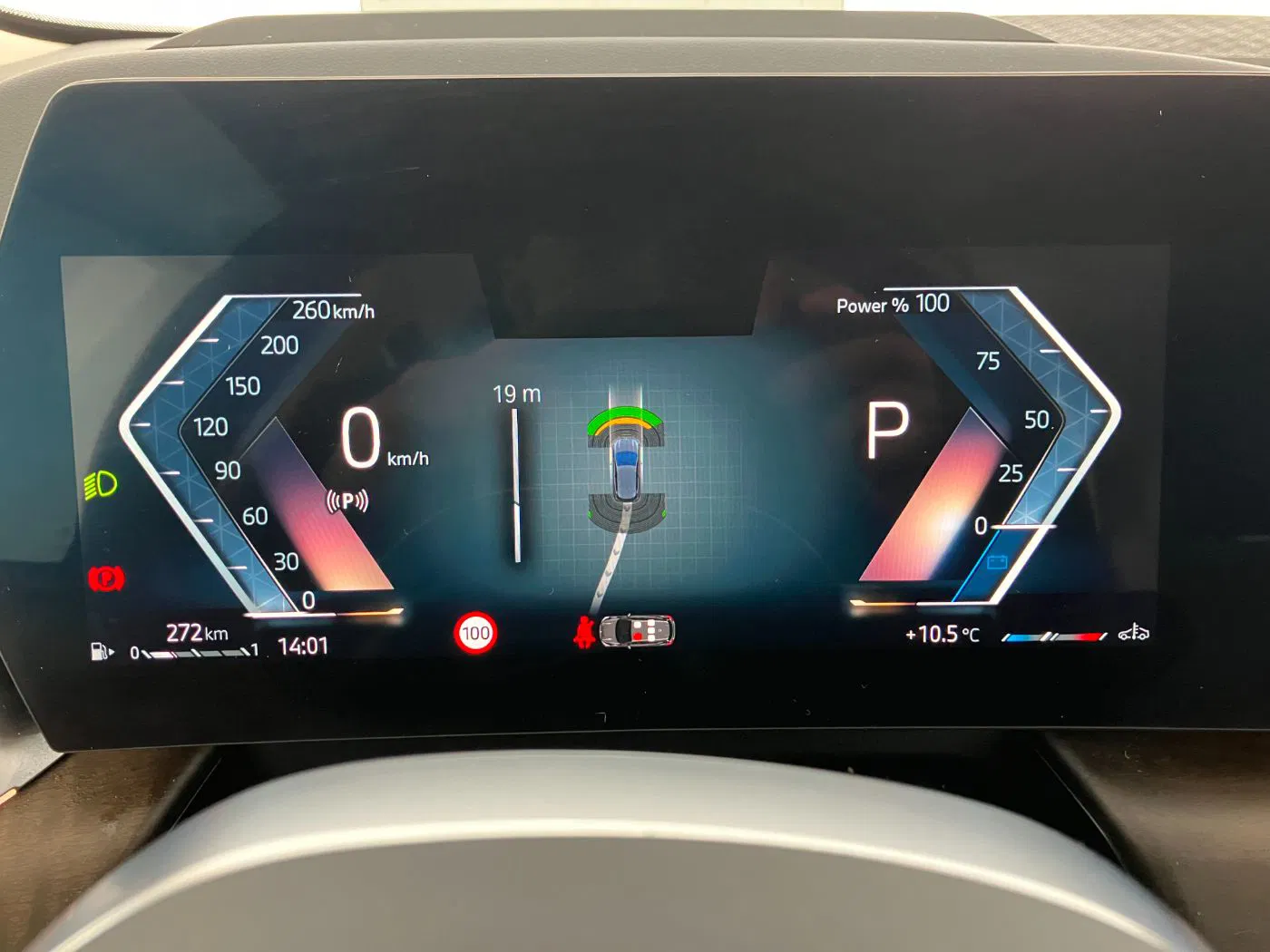 BMW 218d Active Tourer Luxury Line | Bild 12 von 31