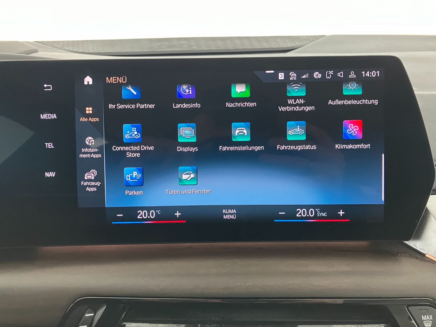 BMW 218d Active Tourer Luxury Line | Bild 15 von 31