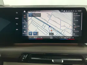 BMW 218d Active Tourer Luxury Line | Thumbnail 17 von 31