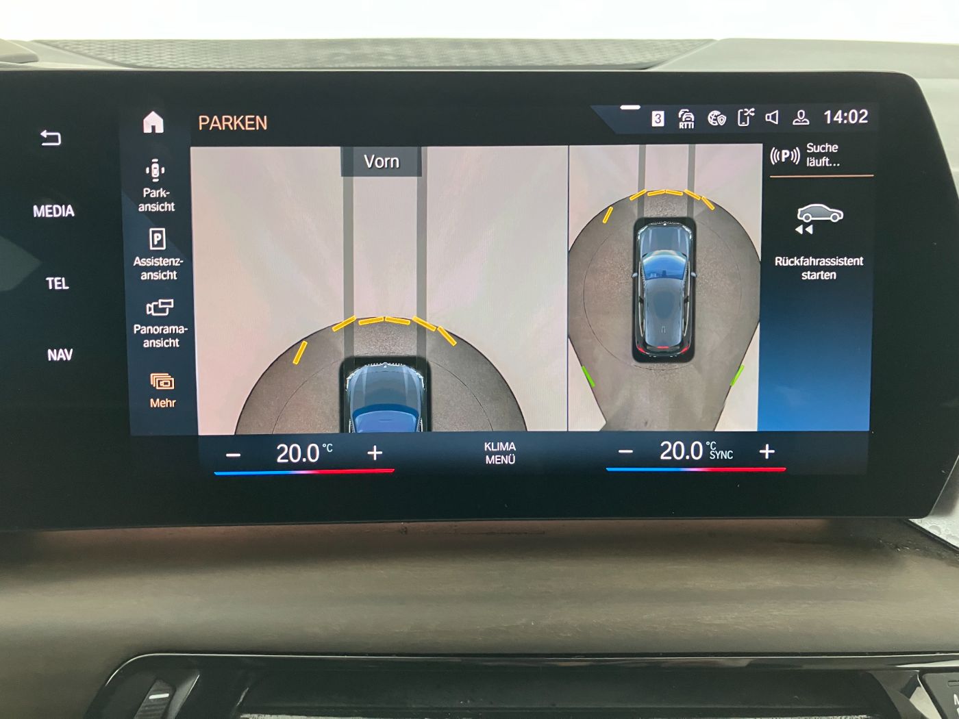 BMW 218d Active Tourer Luxury Line | Bild 19 von 31