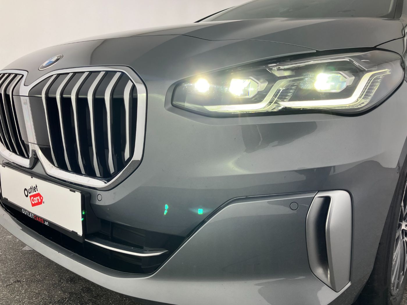 BMW 218d Active Tourer Luxury Line | Bild 23 von 31