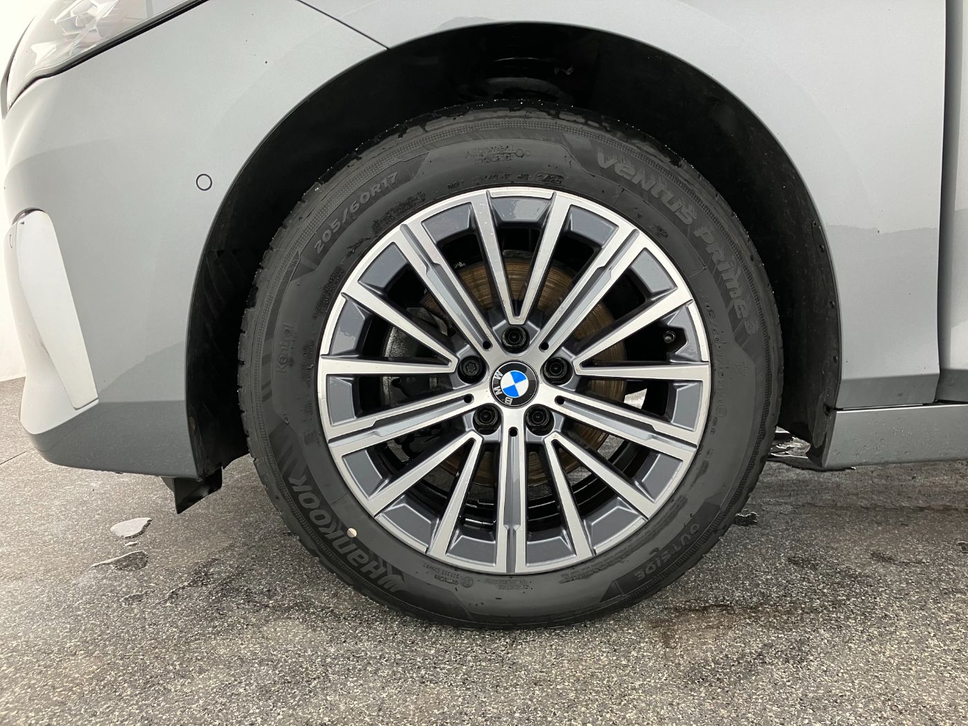 BMW 218d Active Tourer Luxury Line | Bild 25 von 31