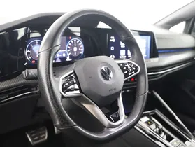 VW Golf VIII Var. 2.0 TDI R-Line DSG | Thumbnail 11 von 24