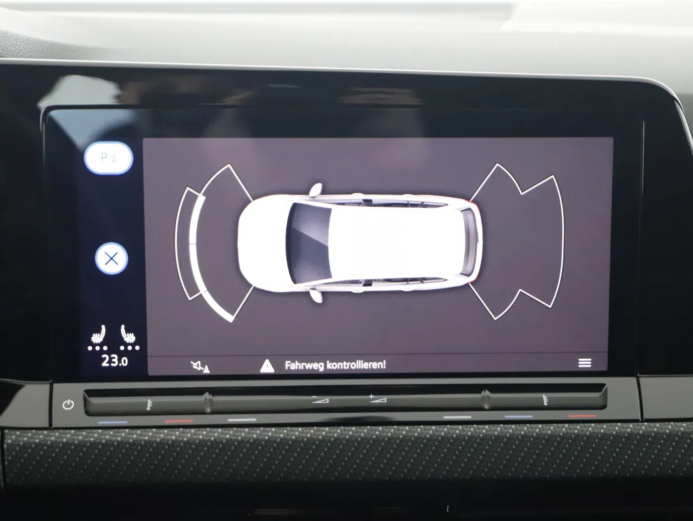 VW Golf VIII Var. 2.0 TDI R-Line DSG | Bild 21 von 24