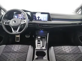 VW Golf VIII Var. 2.0 TDI R-Line DSG | Thumbnail 16 von 24