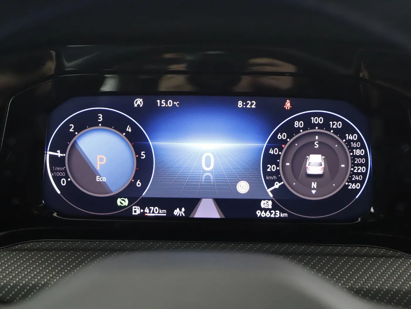 VW Golf VIII Var. 2.0 TDI R-Line DSG | Bild 18 von 24