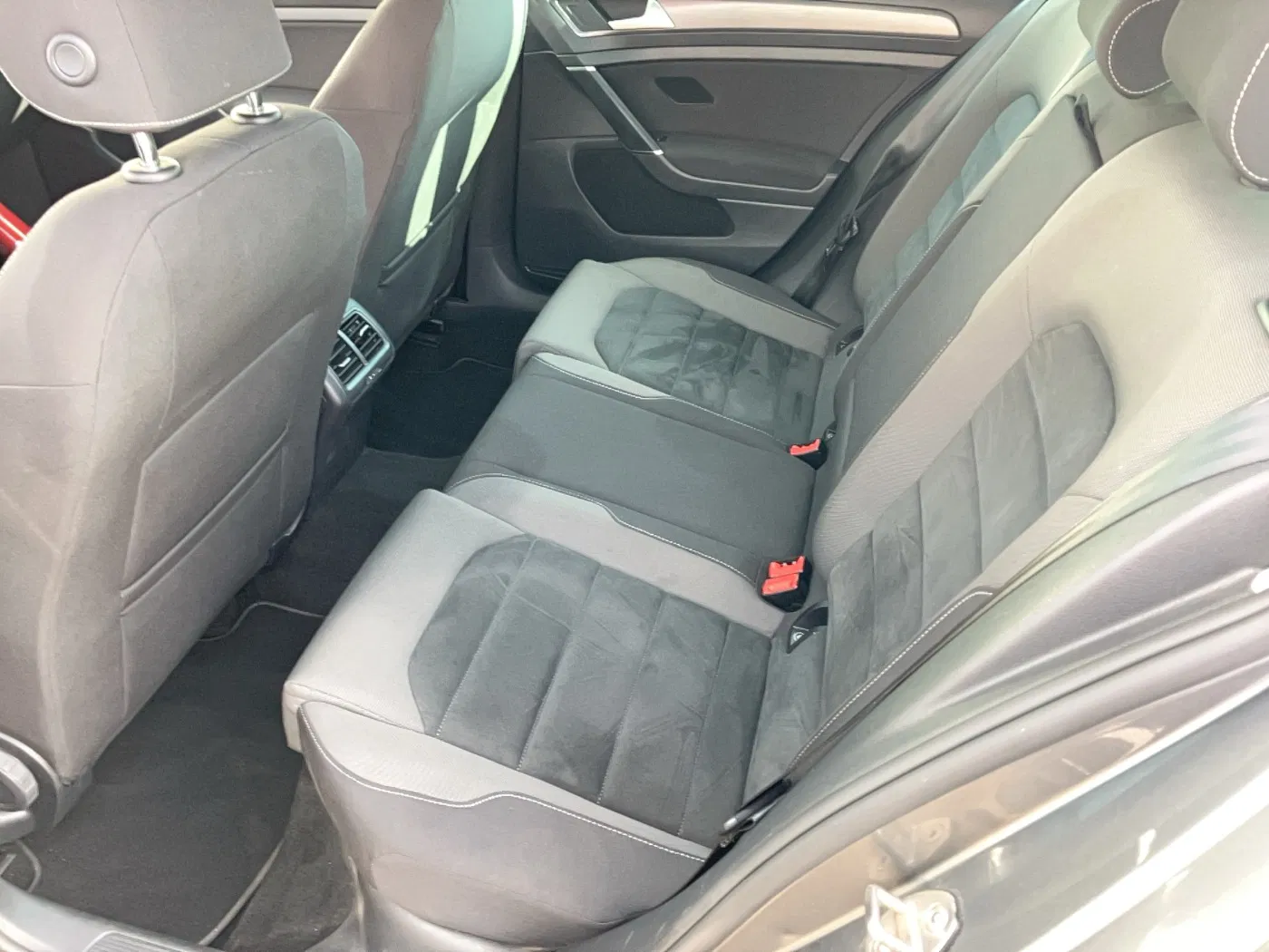 VW Golf VII Variant 1.6 TDI BMT Comfortline | Bild 16 von 29