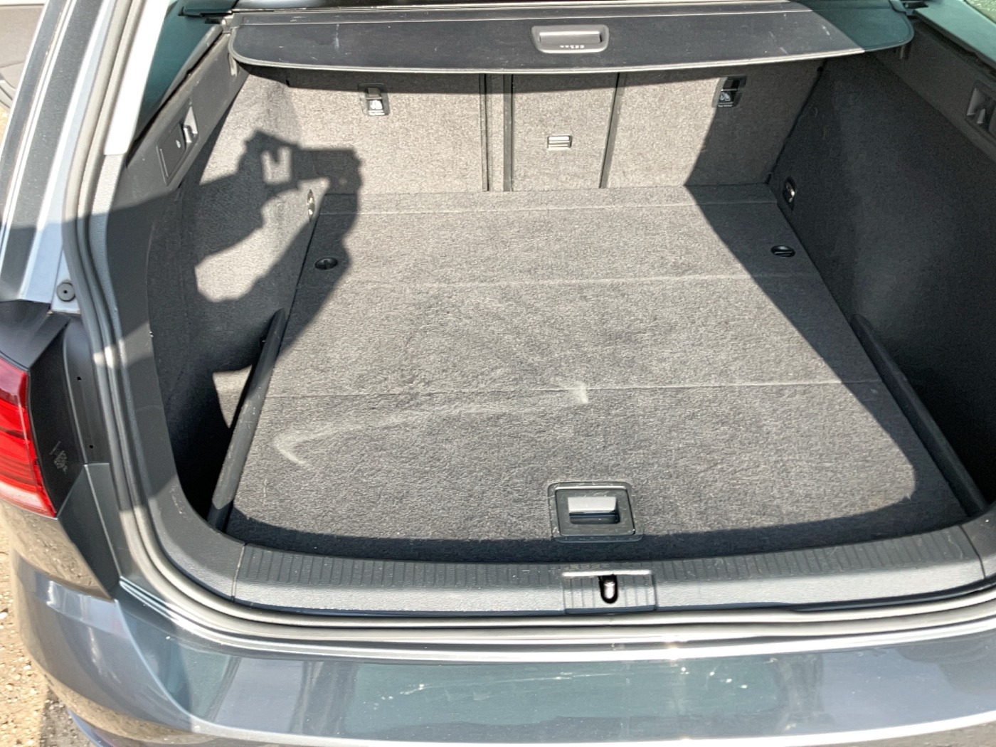 VW Golf VII Variant 1.6 TDI BMT Comfortline | Bild 17 von 29