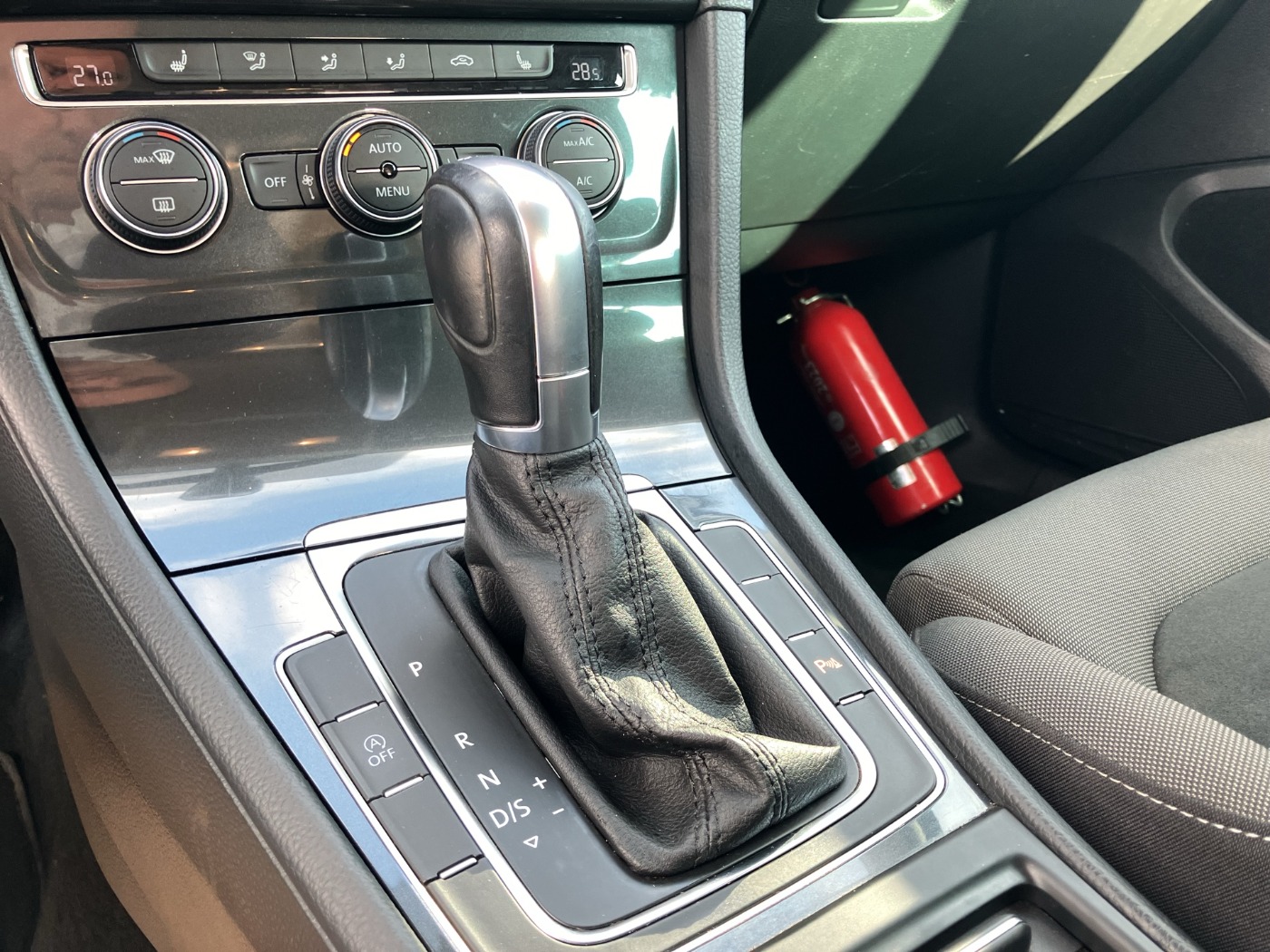 VW Golf VII Variant 1.6 TDI BMT Comfortline | Bild 15 von 29