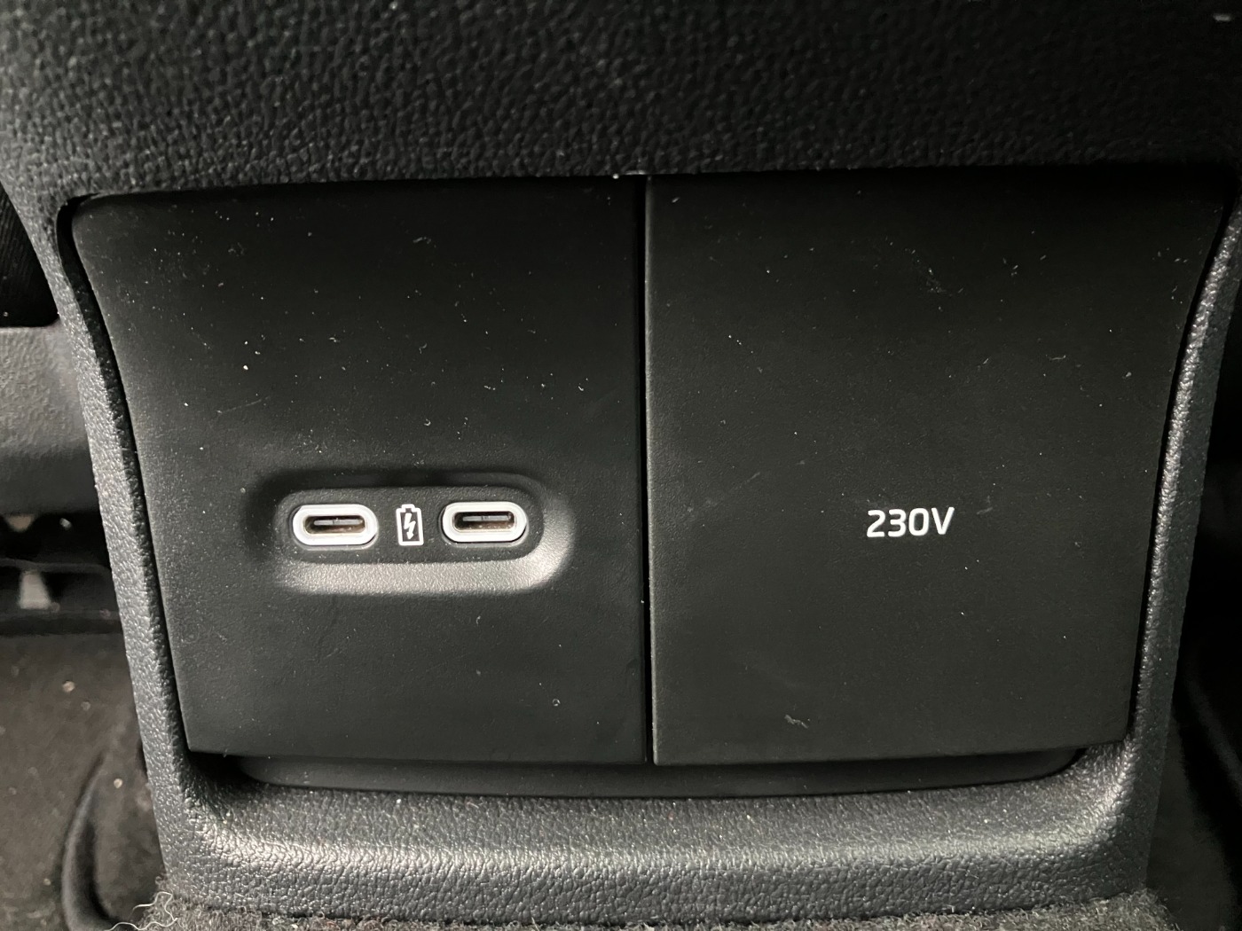 Skoda Octavia Combi 2.0 TDI Style | Bild 21 von 26