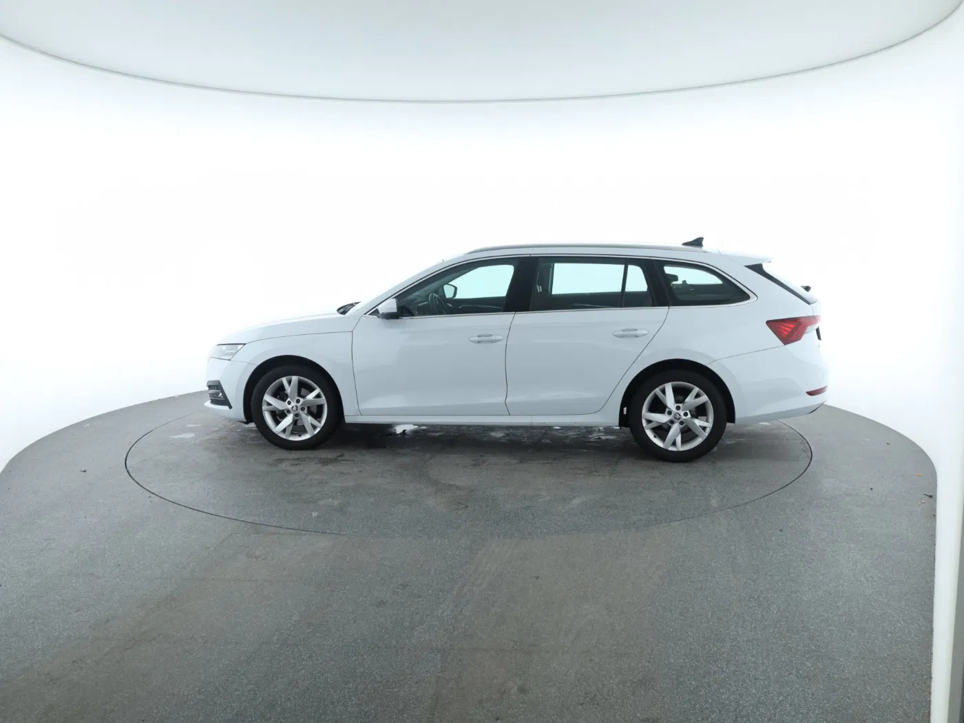 Skoda Octavia Combi 2.0 TDI Style | Bild 4 von 26