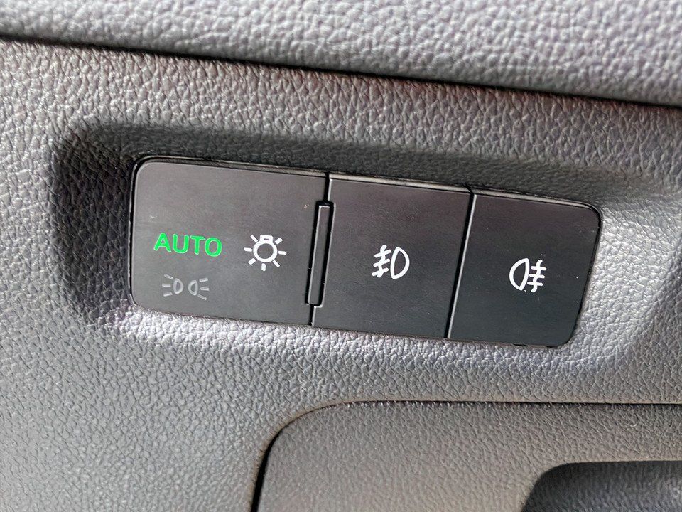 Skoda Octavia Combi 1.0 TSI Amb. | Bild 10 von 22