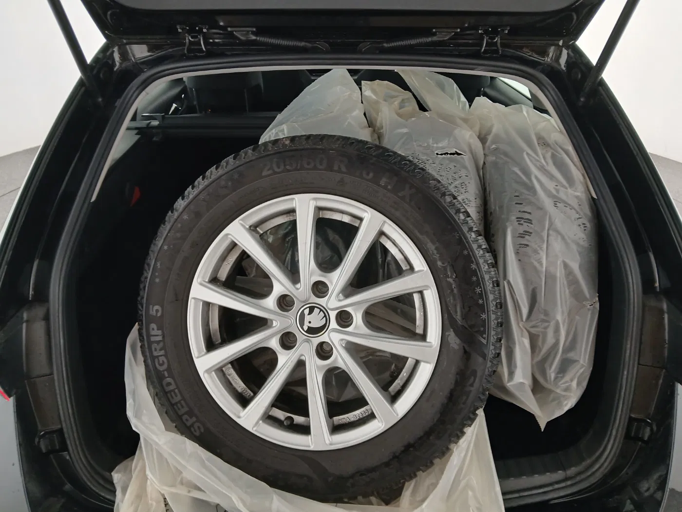 Skoda Octavia Combi 2.0 TDI Ambition | Bild 29 von 29