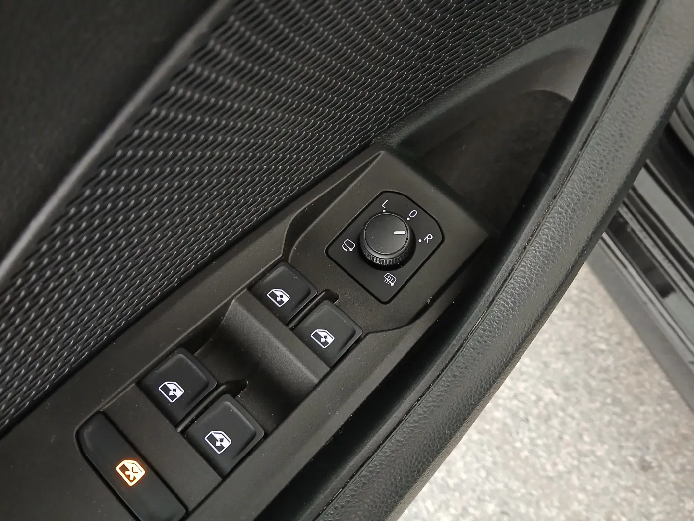 Skoda Octavia Combi 2.0 TDI Ambition | Bild 12 von 29