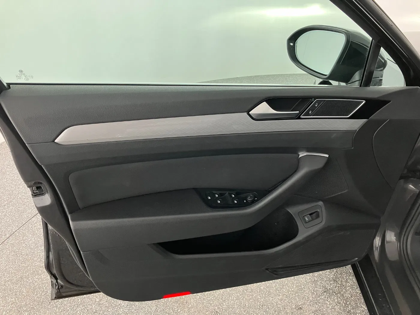 VW Passat Variant 2.0 TDI 4Motion BMT Business | Bild 10 von 27