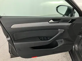 VW Passat Variant 2.0 TDI 4Motion BMT Business | Thumbnail 10 von 27