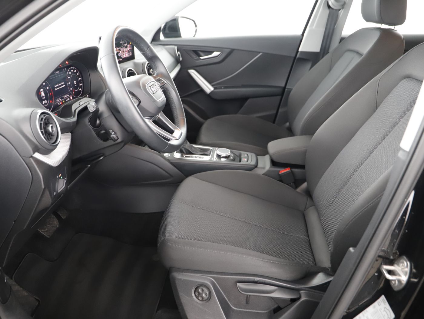 Audi Q2 30 TFSI DSG | Bild 14 von 28