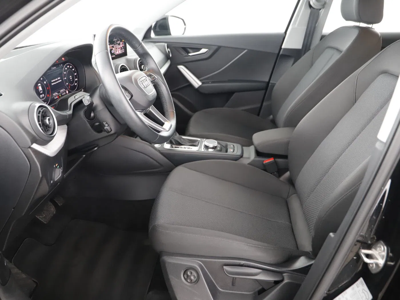 Audi Q2 30 TFSI DSG | Bild 14 von 28