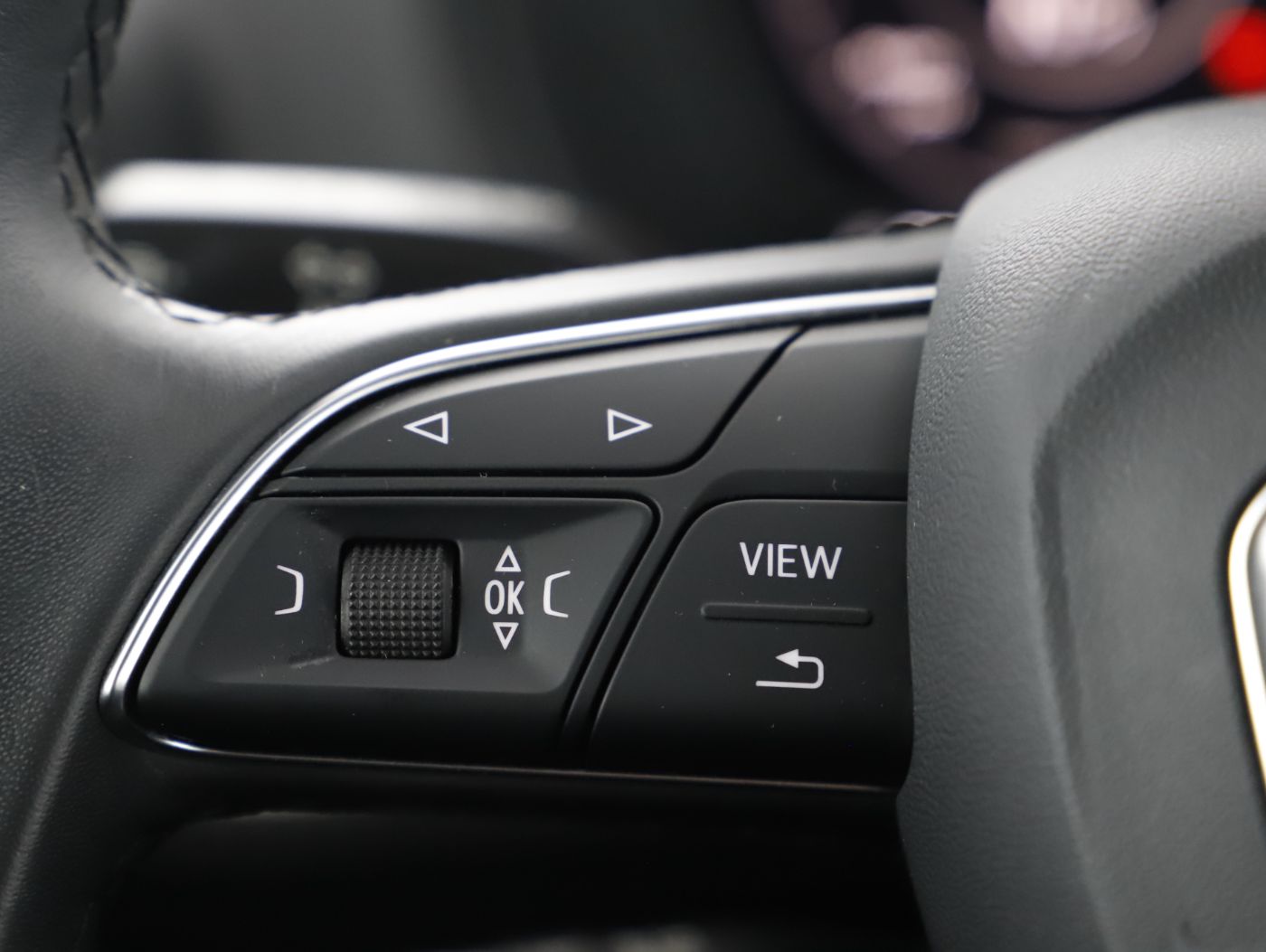 Audi Q2 30 TFSI DSG | Bild 18 von 28