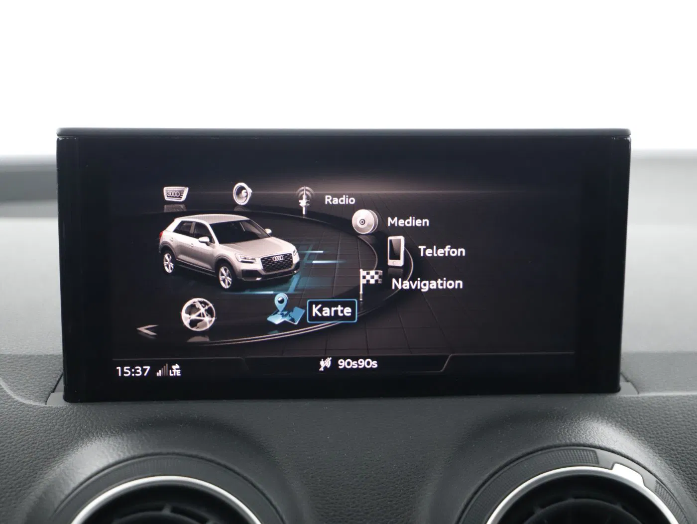 Audi Q2 30 TFSI DSG | Bild 22 von 28