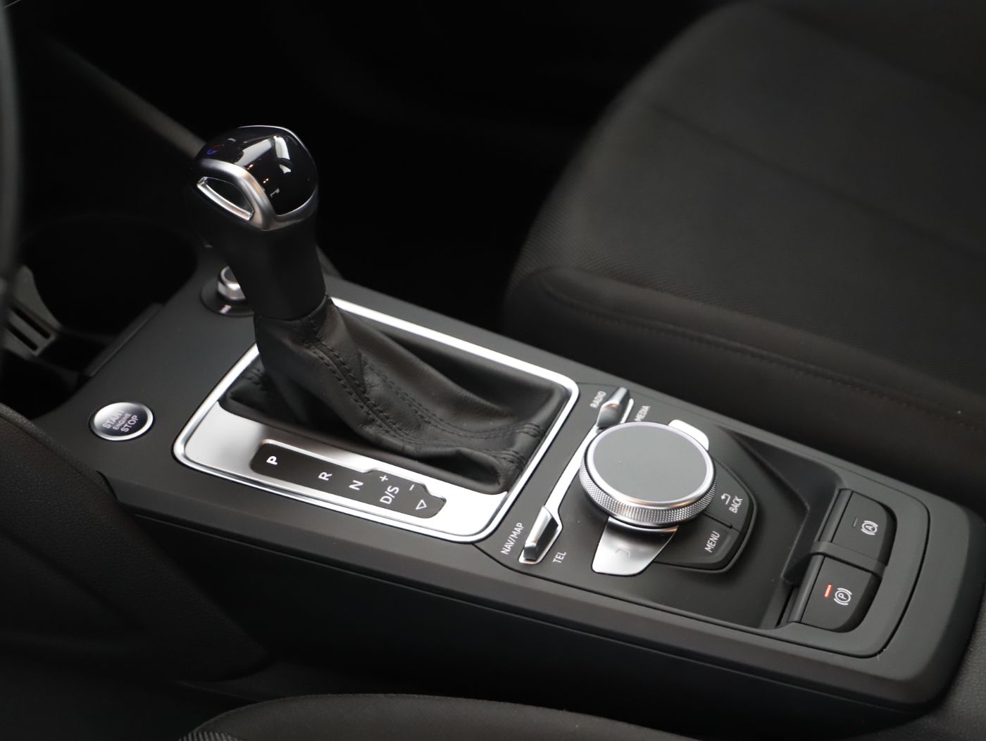 Audi Q2 30 TFSI DSG | Bild 25 von 28