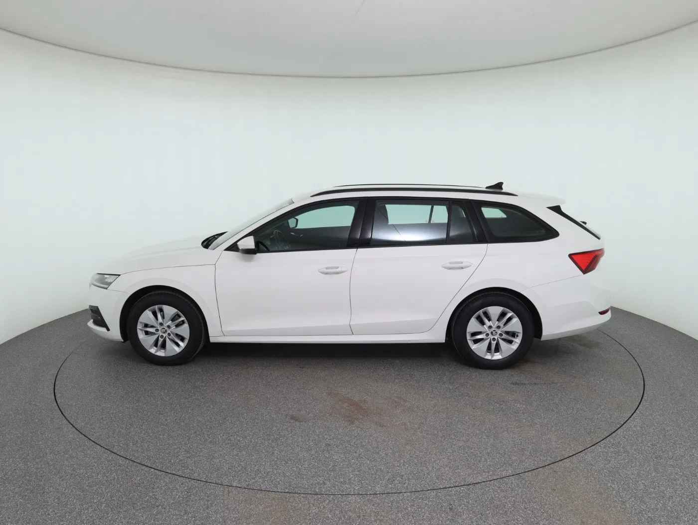 Skoda Octavia Combi 2.0 TDI Ambition | Bild 9 von 26