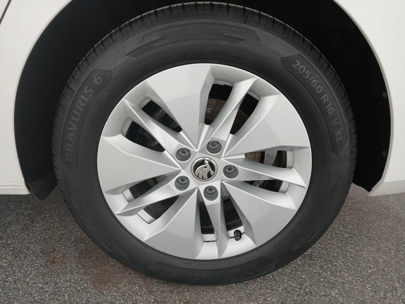 Skoda Octavia Combi 2.0 TDI Ambition | Bild 10 von 26