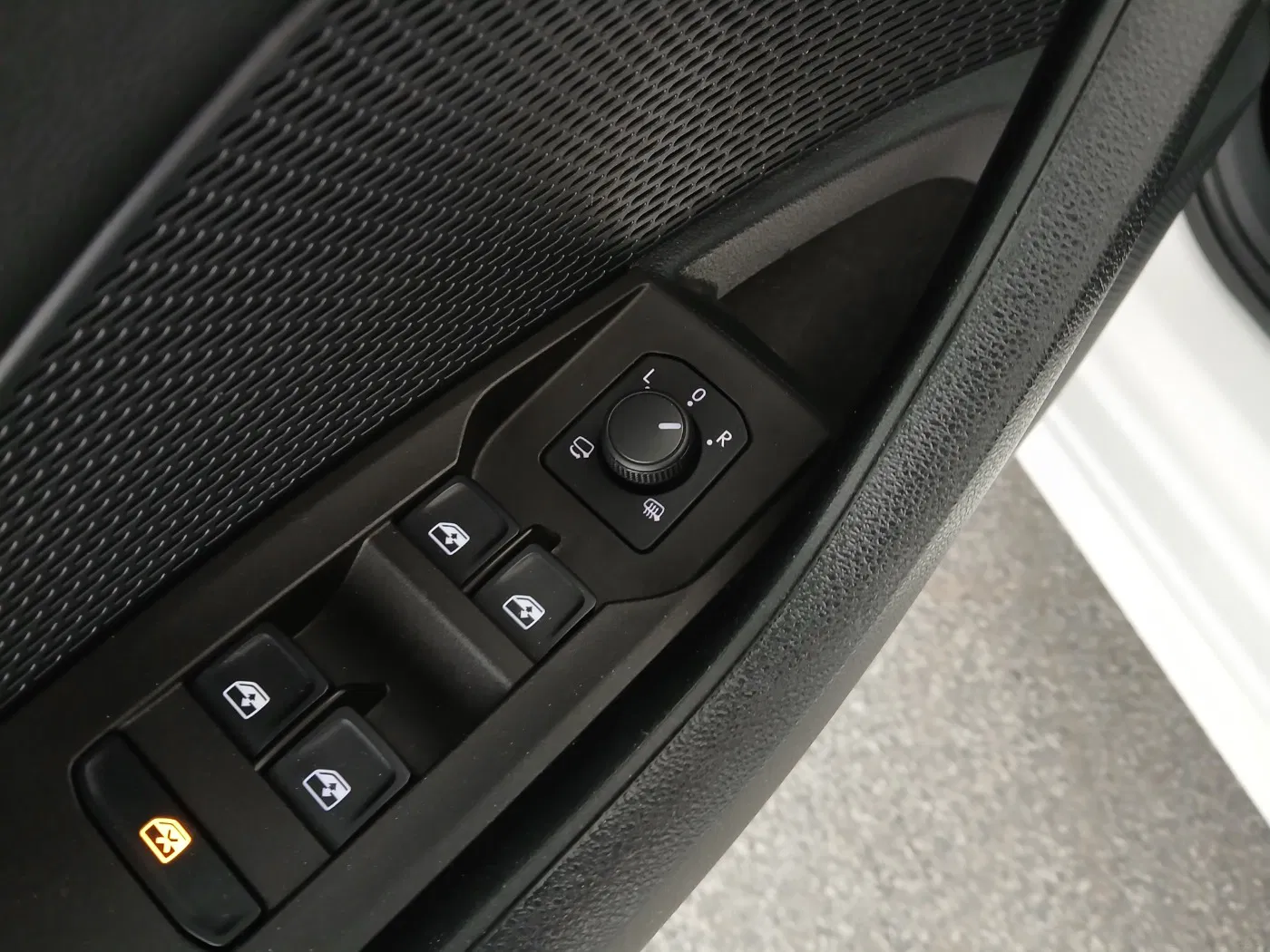 Skoda Octavia Combi 2.0 TDI Ambition | Bild 12 von 26