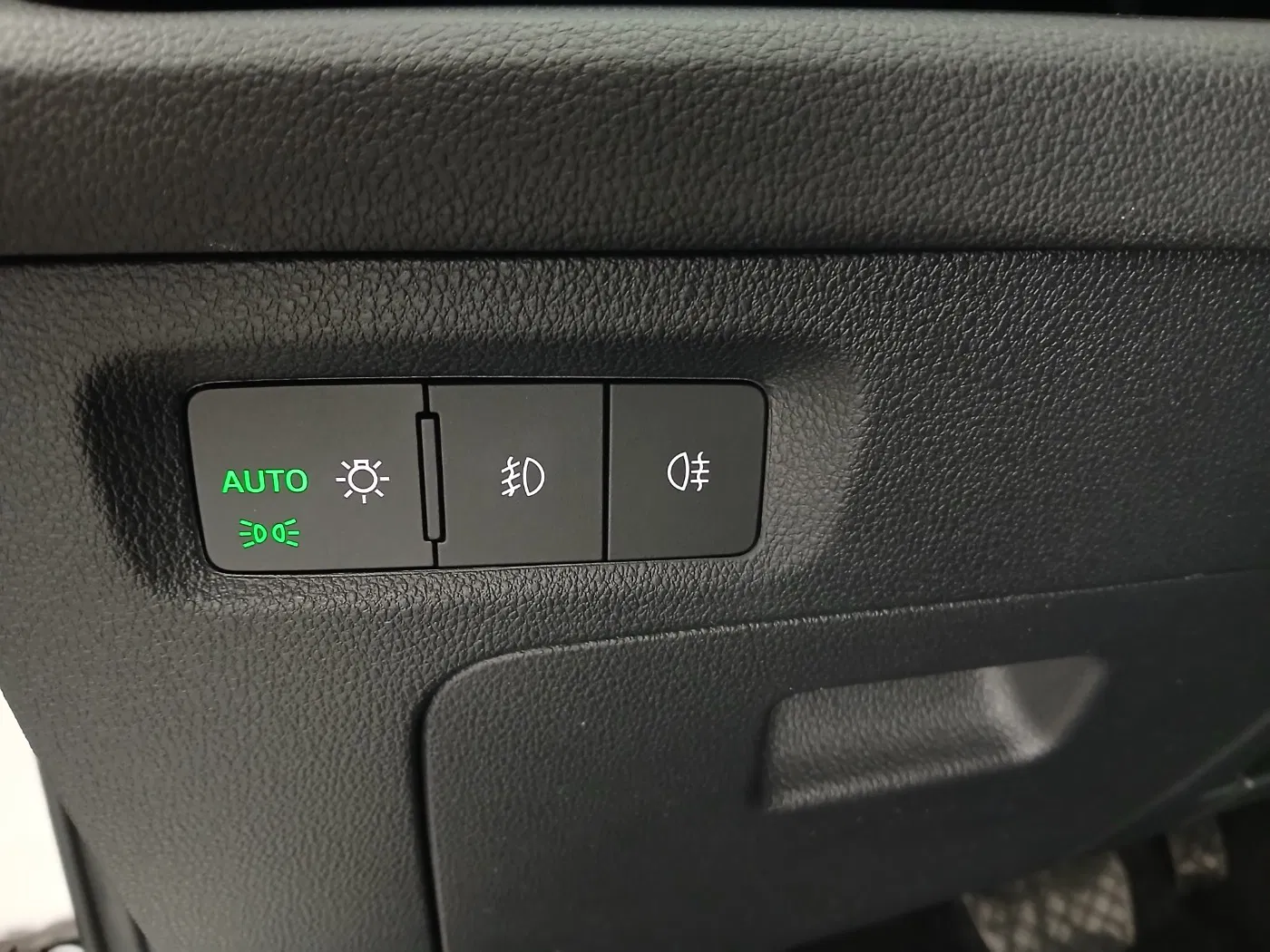 Skoda Octavia Combi 2.0 TDI Ambition | Bild 13 von 26