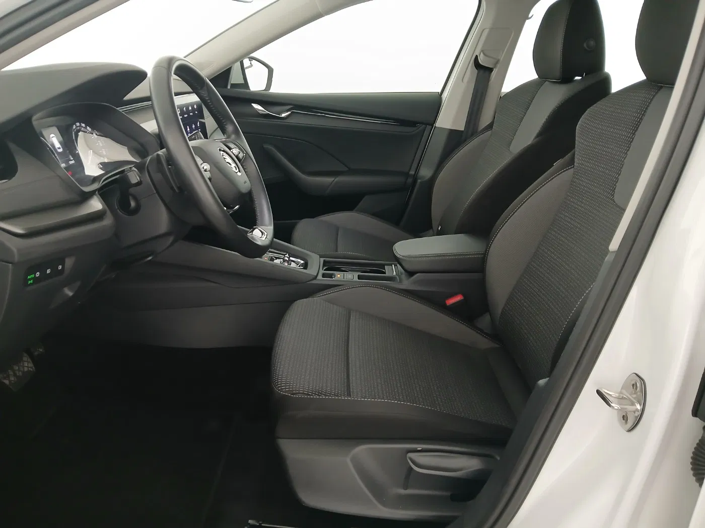 Skoda Octavia Combi 2.0 TDI Ambition | Bild 14 von 26