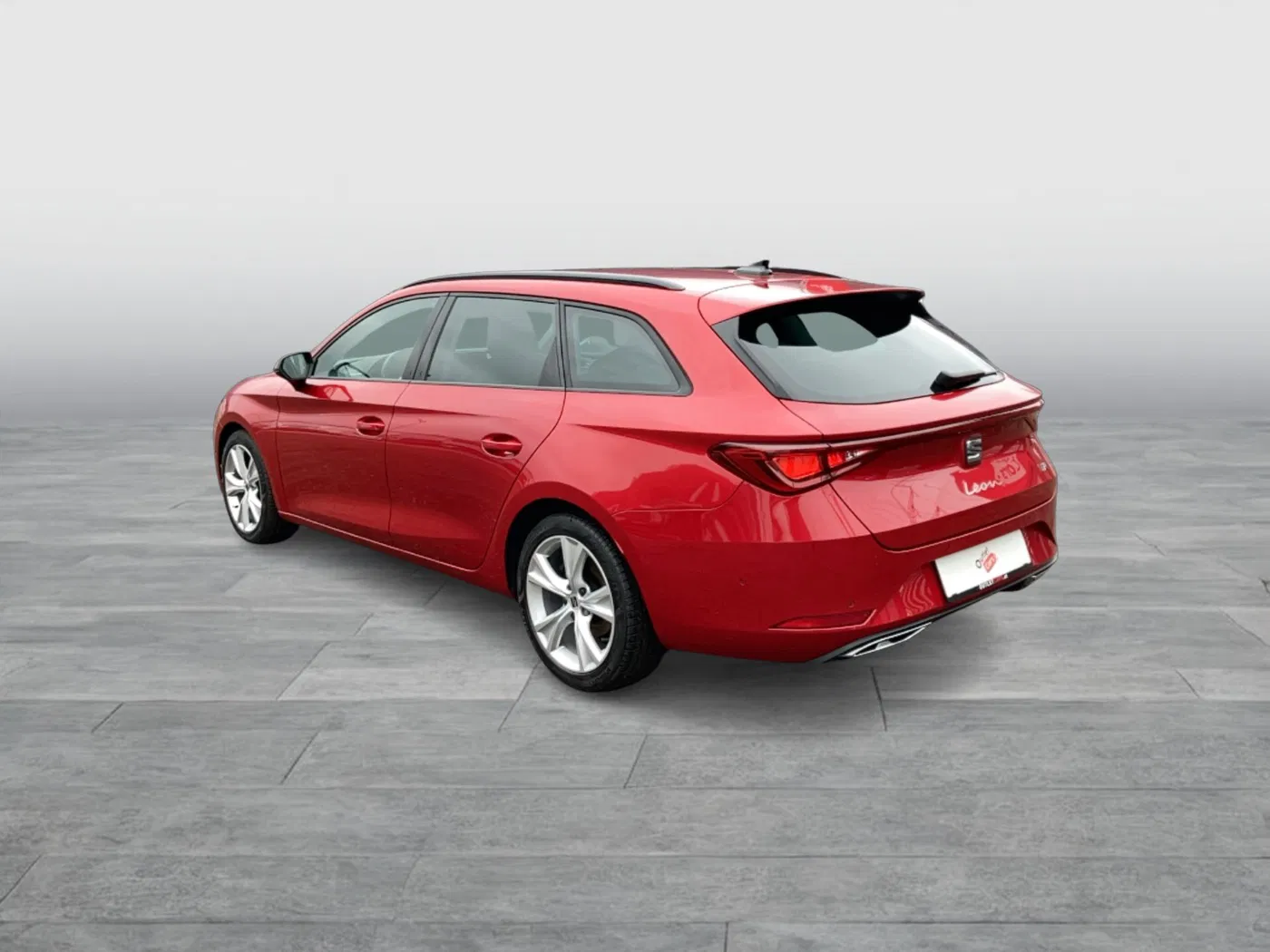 Seat Leon Sportstourer 1.5 eTSI FR | Bild 4 von 27