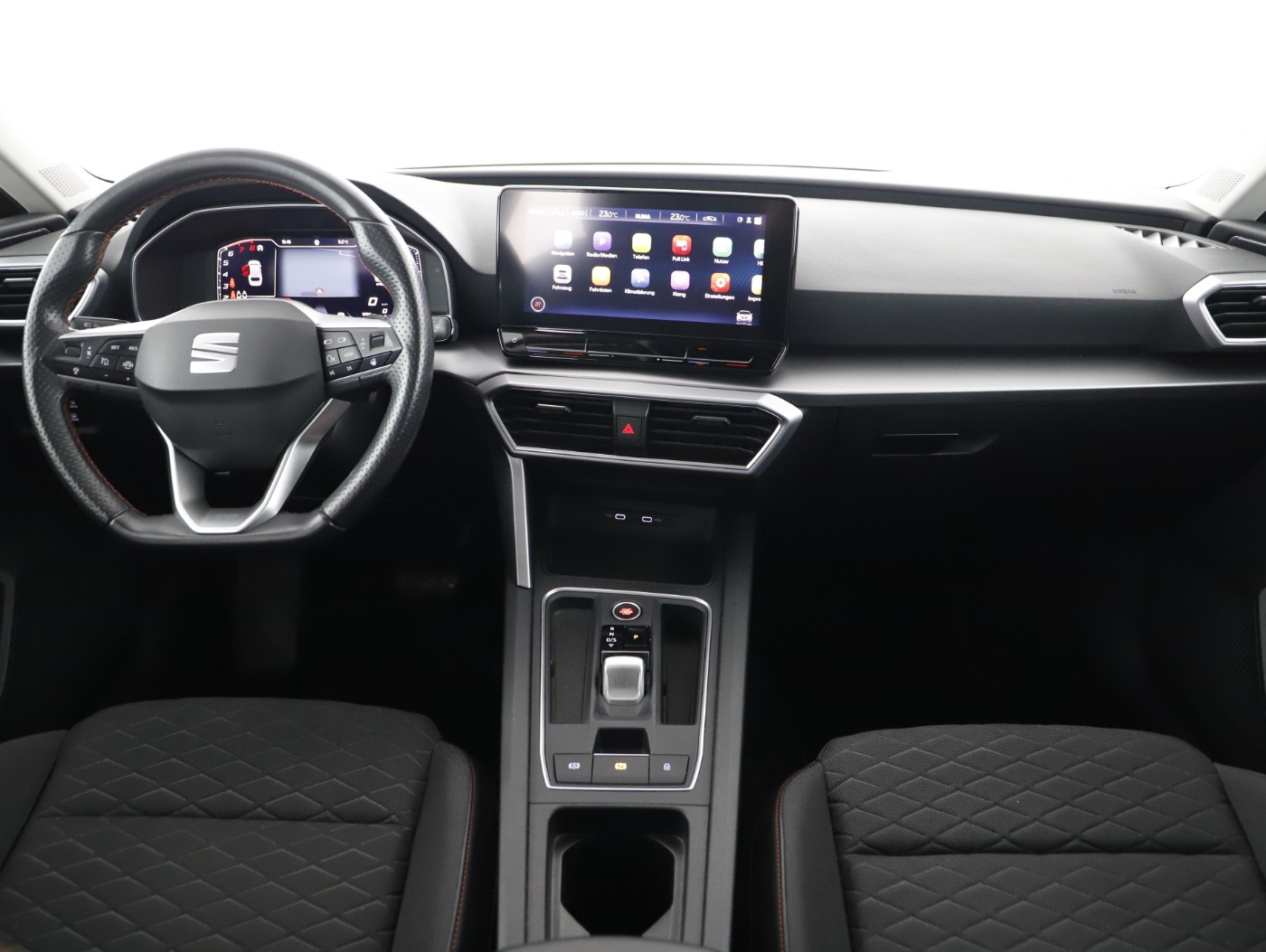 Seat Leon Sportstourer 1.5 eTSI FR | Bild 11 von 27